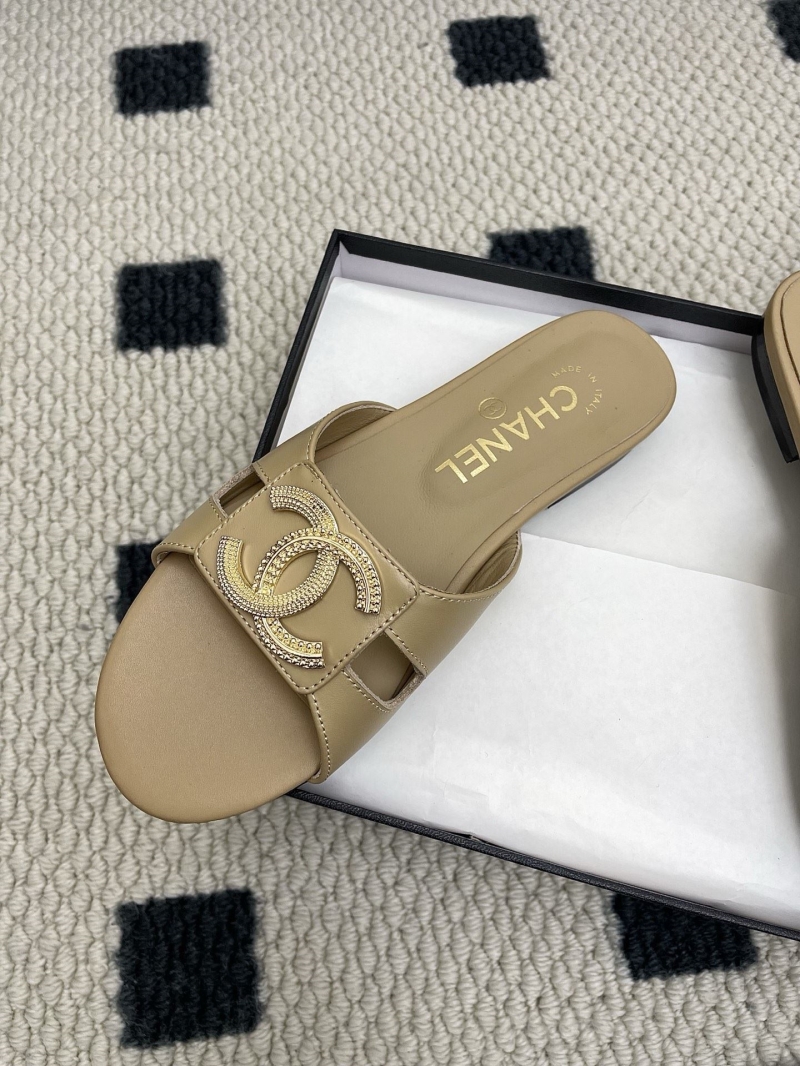 Ch**el slippers